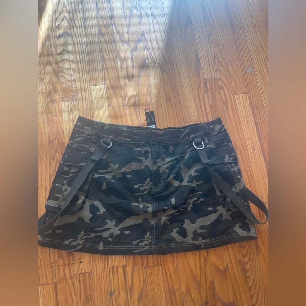 Fashion nova mini skirt